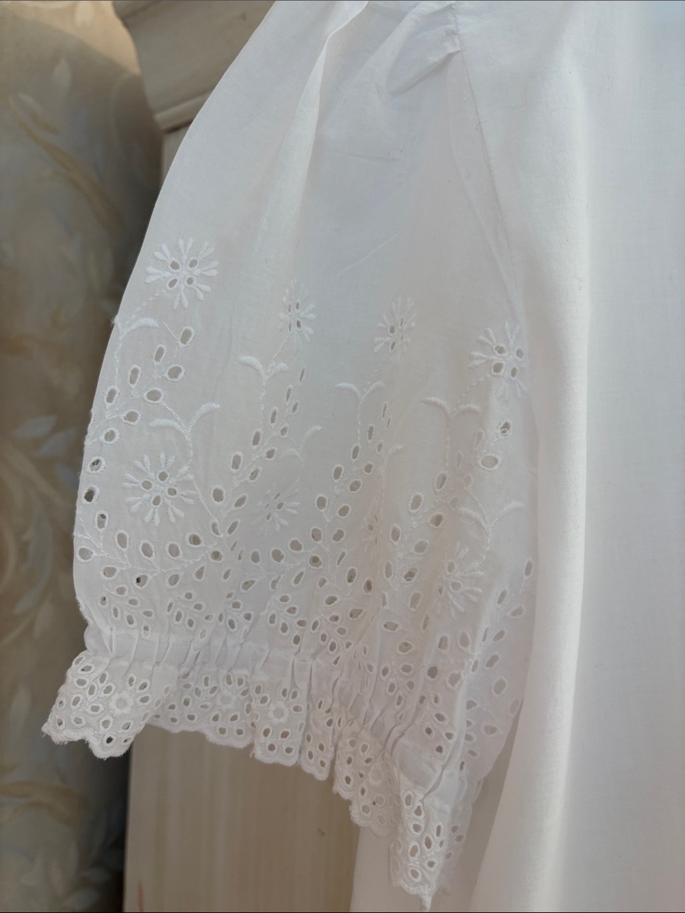 Ann Taylor Weekend 100% Cotton White Eyelet Ruffle Front Blouse - Picture 5 of 11